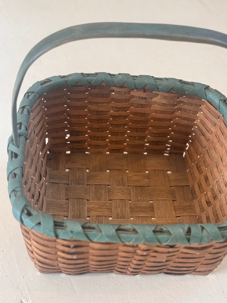 VTG Handmade Artisan Basket - Painted Handle - Diamonds & Rust