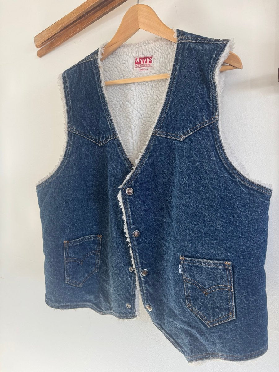 VTG LEVI'S Denim Vest - Fleece Lined - Diamonds & Rust
