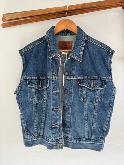 VTG Levi's Sleeveless Jacket - Diamonds & Rust