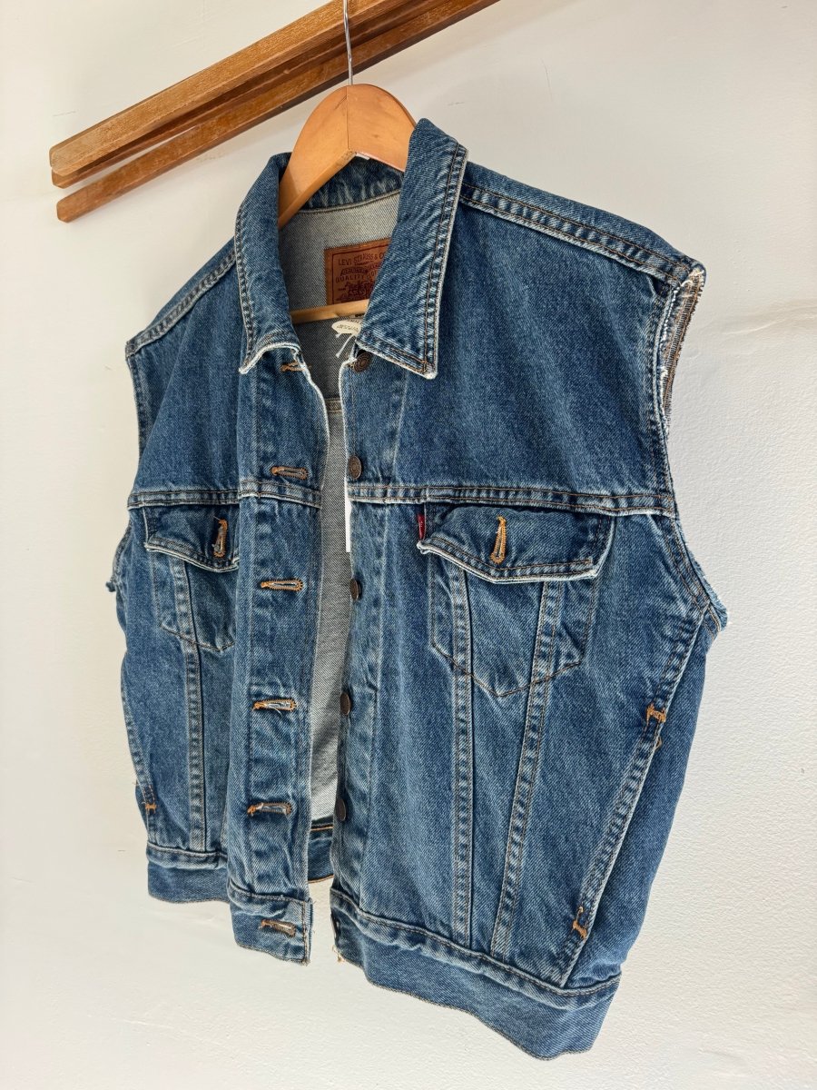 VTG Levi's Sleeveless Jacket - Diamonds & Rust