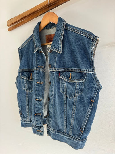 VTG Levi's Sleeveless Jacket - Diamonds & Rust