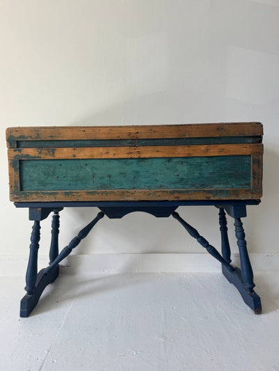 VTG Navy Blue Bench - Diamonds & Rust