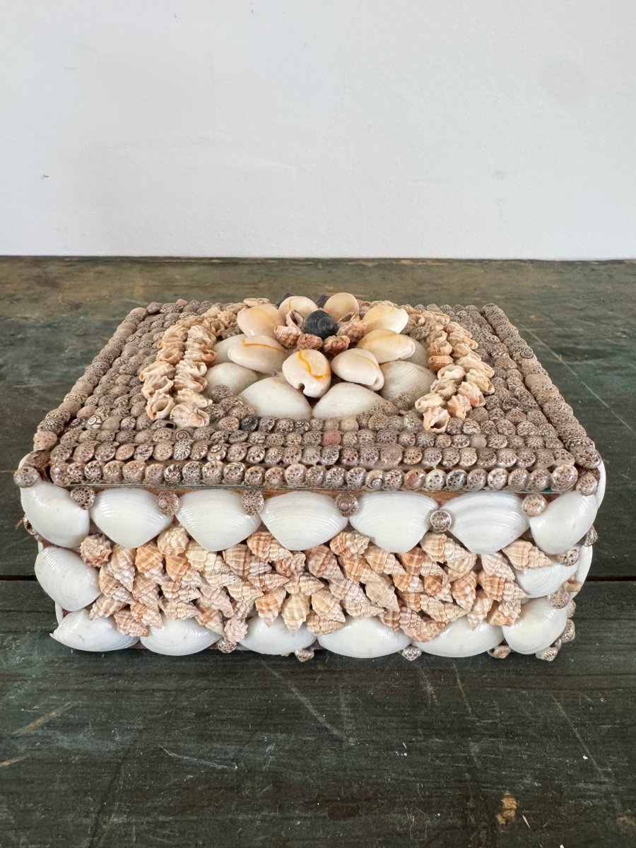 VTG Shell Encrusted Box - Diamonds & Rust