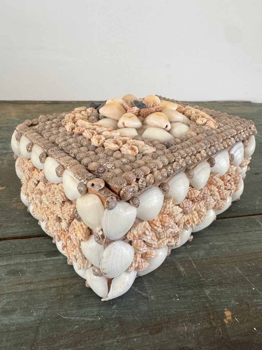VTG Shell Encrusted Box - Diamonds & Rust