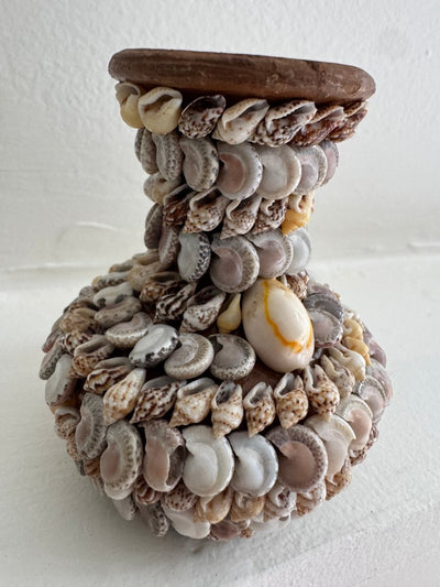 VTG Shell Vase - Diamonds & Rust
