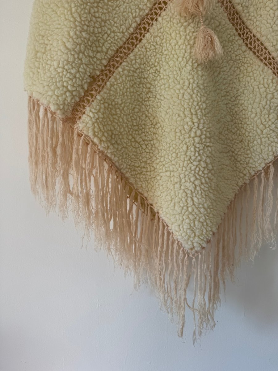 VTG Sherpa + Fringe Shawl - Diamonds & Rust