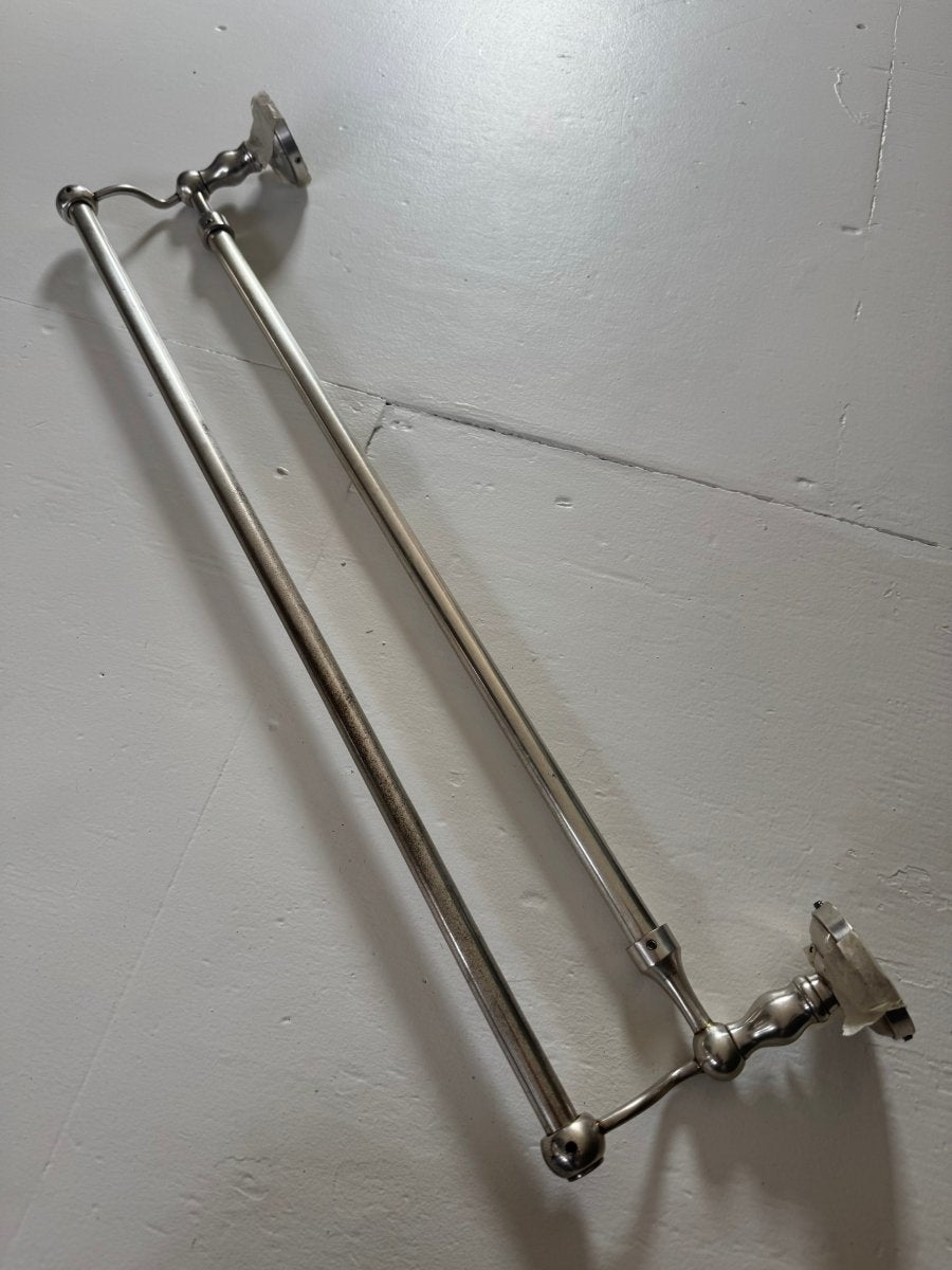 VTG Towel Bar Rack - Diamonds & Rust