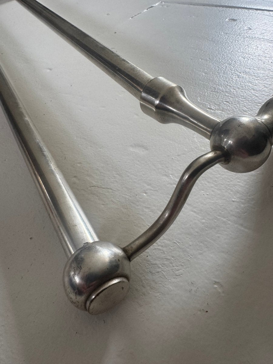 VTG Towel Bar Rack - Diamonds & Rust