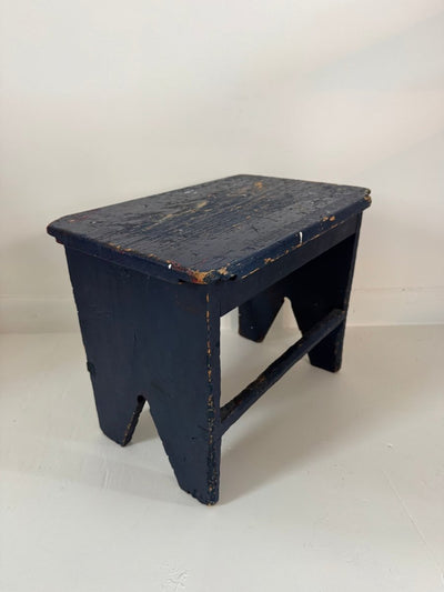 VTG Wood Side Table - Painted Navy - Diamonds & Rust