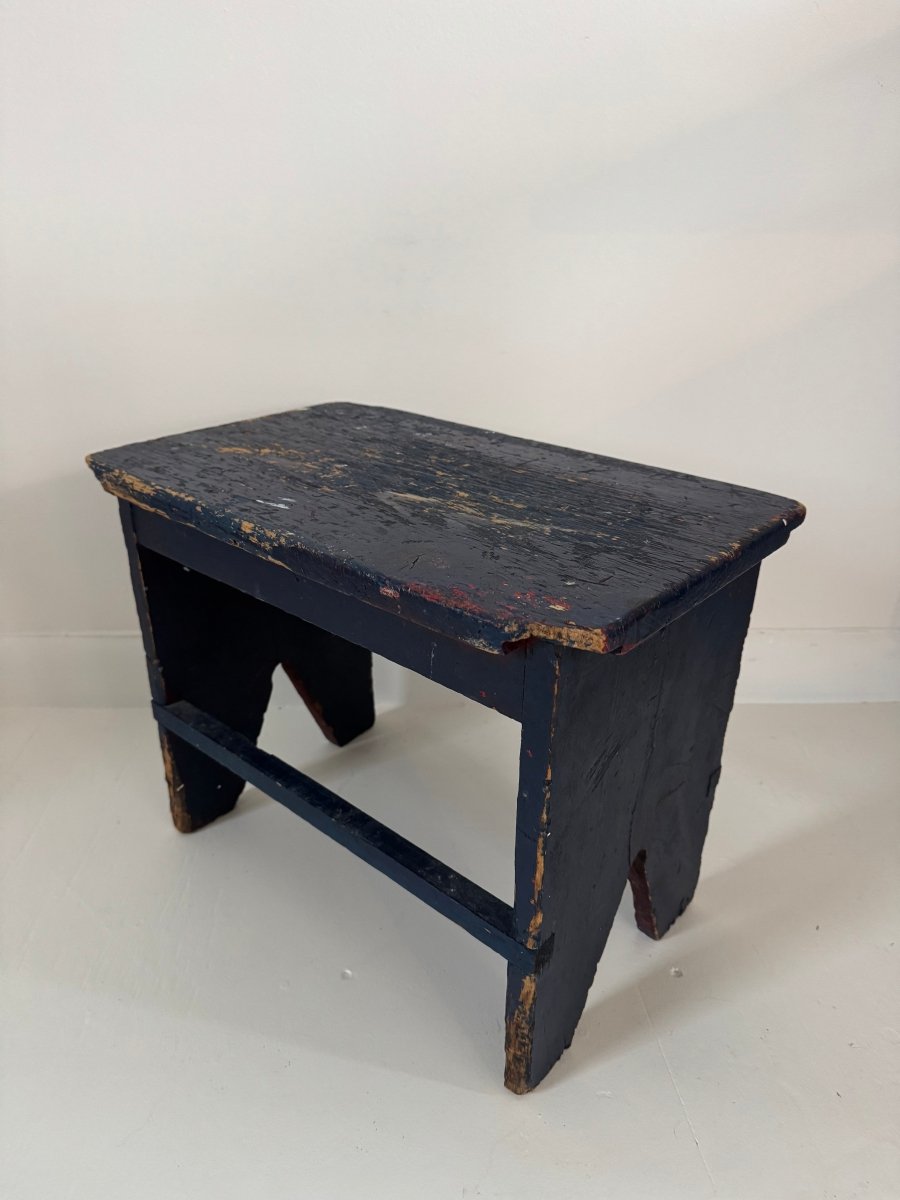 VTG Wood Side Table - Painted Navy - Diamonds & Rust
