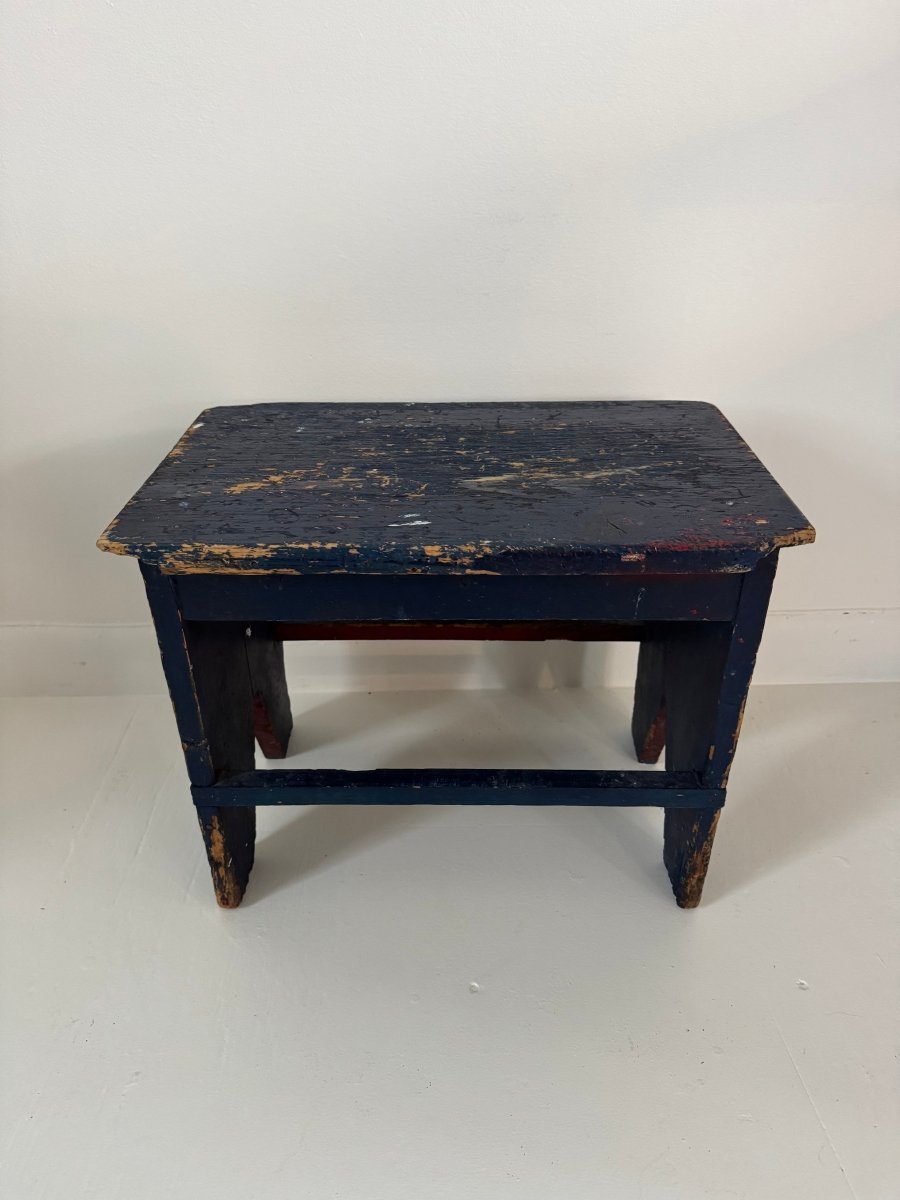 VTG Wood Side Table - Painted Navy - Diamonds & Rust