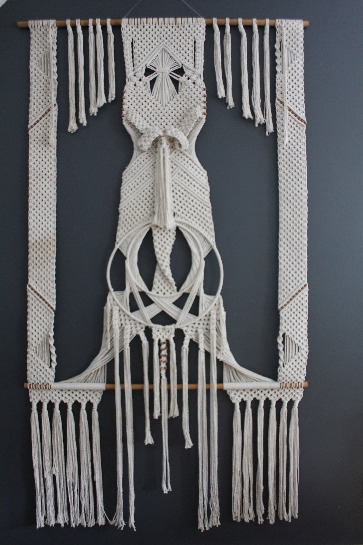 70s Macramé Wall Hanging - Diamonds & Rust