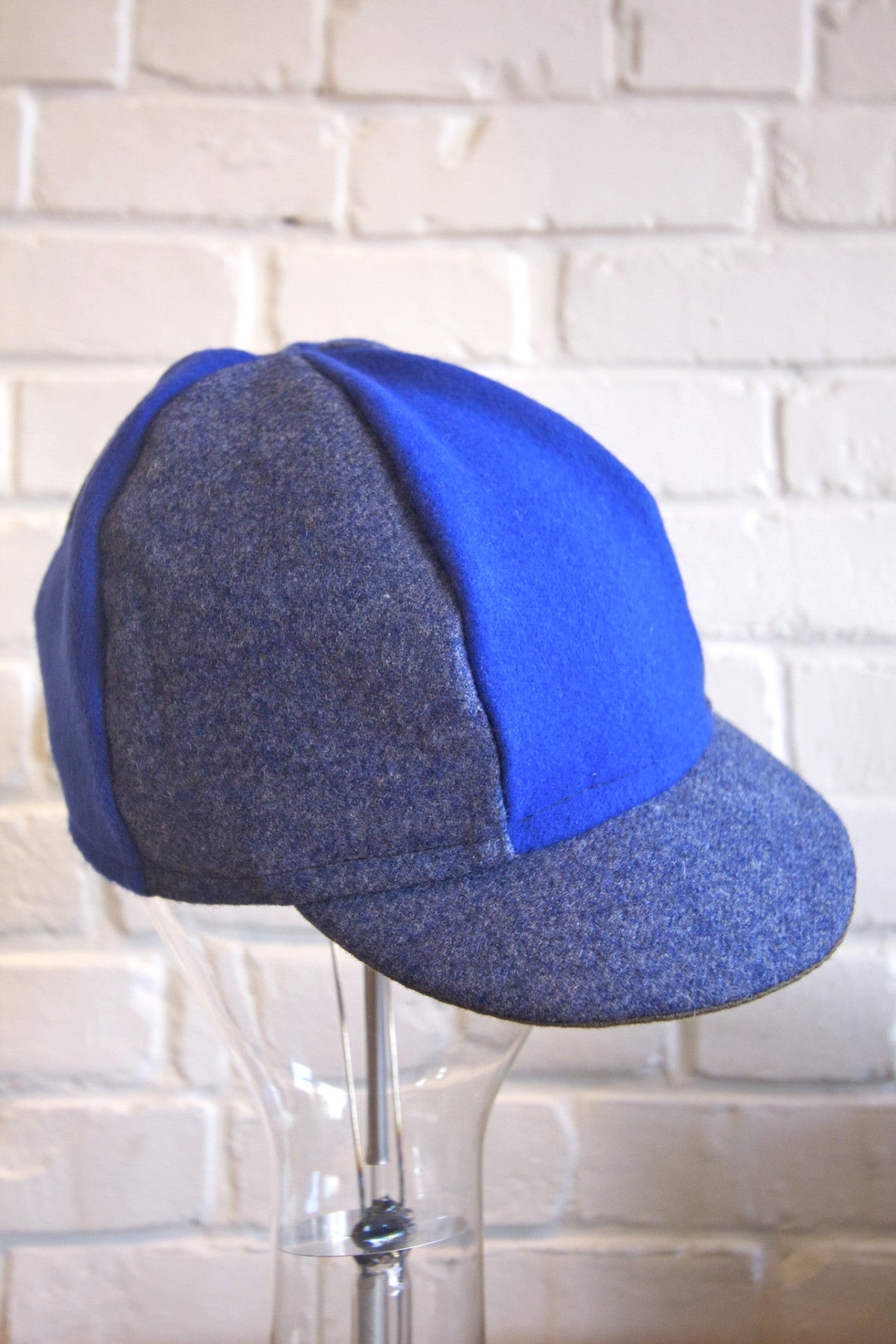 Mister Nutter two Tone Hat