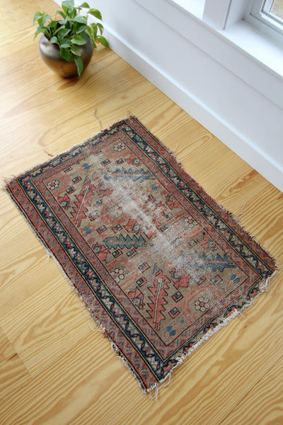 Vintage Worn In Rug - Diamonds & Rust
