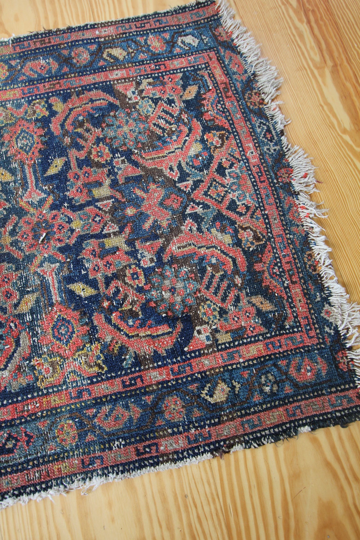 Vintage Worn In Rug - Diamonds & Rust