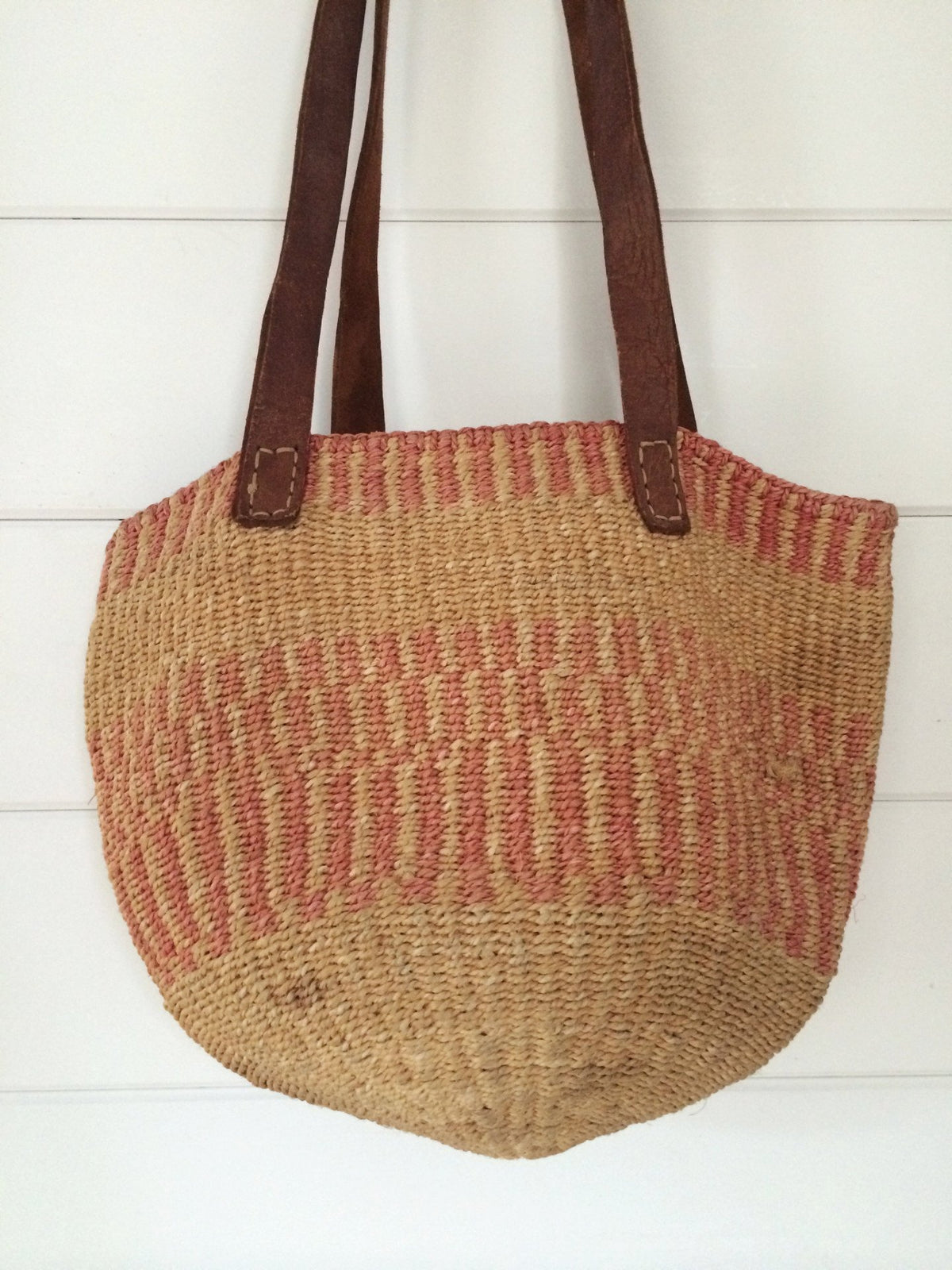 Vintage Woven Sisal Bag - Diamonds & Rust