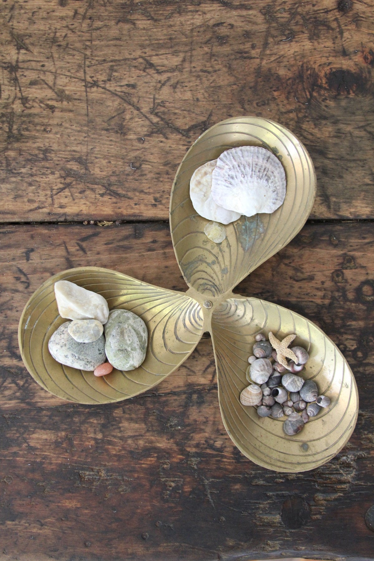 Vintage Oyster Tray - Diamonds & Rust