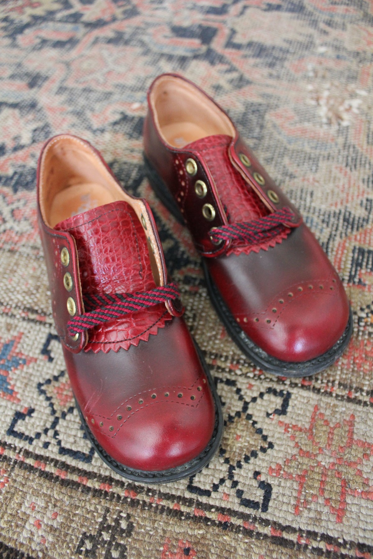 Vintage Pair of Children's Shoes: Size 10 - Diamonds & Rust