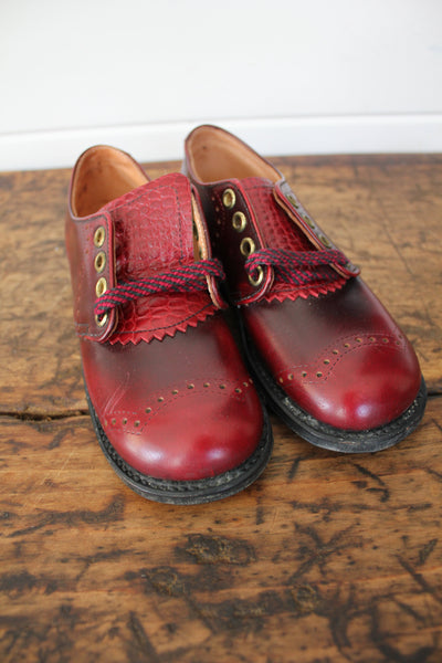 Vintage Pair of Children's Shoes: Size 10 - Diamonds & Rust