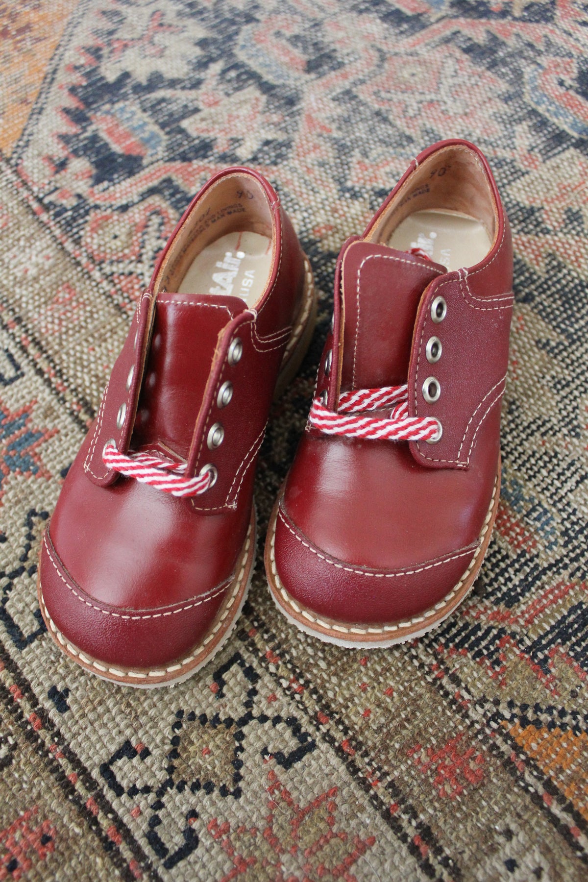 Vintage Pair of Children's Shoes: Size 8.5 - Diamonds & Rust