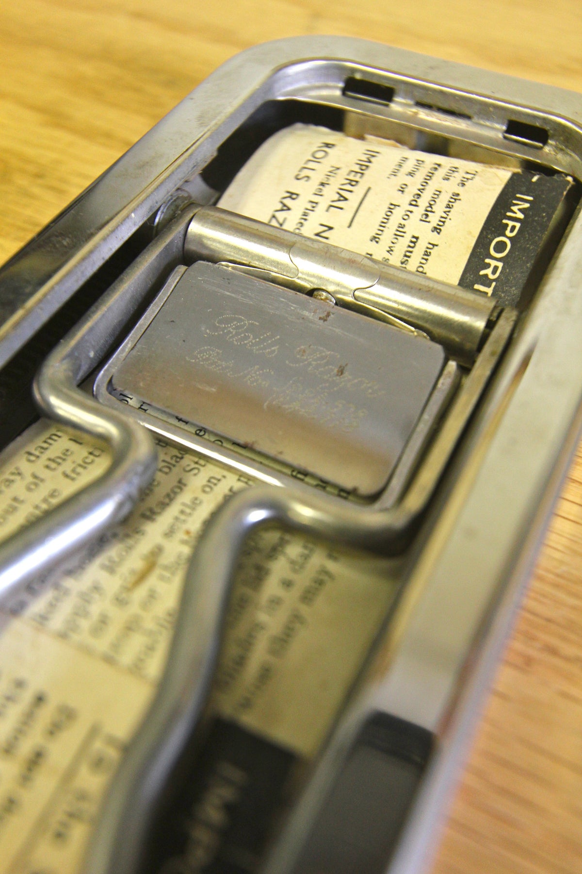 Vintage Rolls Razor Travel Set