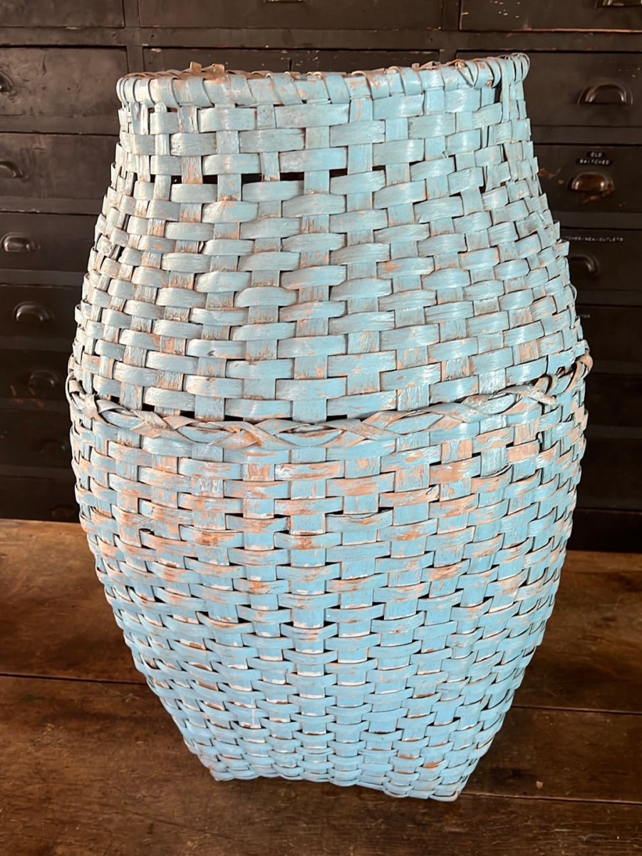 Antique Woven Basket - Diamonds & Rust