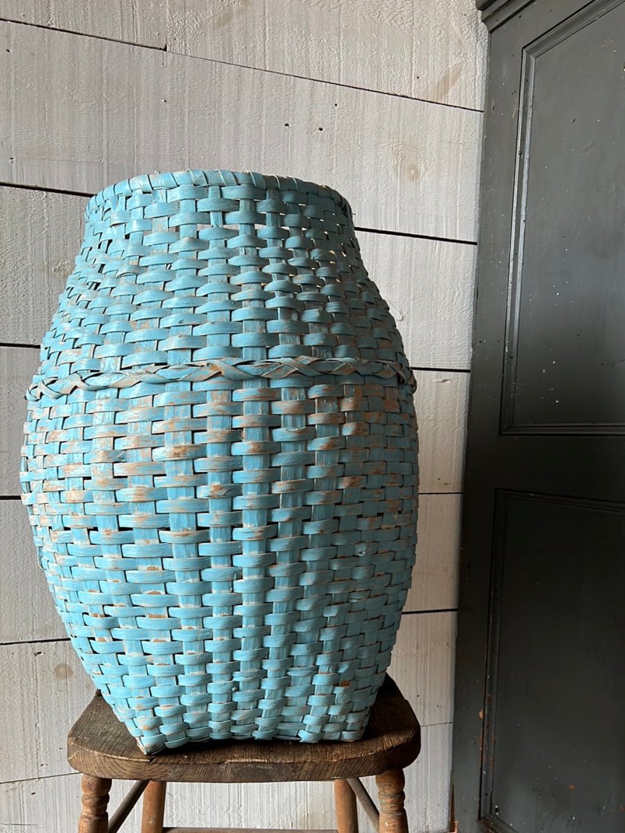 Antique Woven Basket - Diamonds & Rust