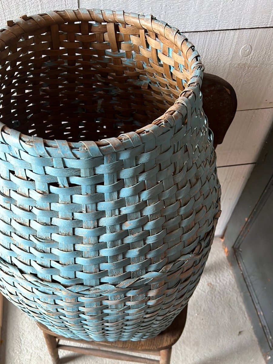 Antique Woven Basket - Diamonds & Rust