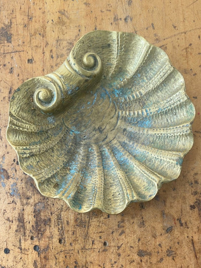 Brass Clam Tray - Diamonds & Rust
