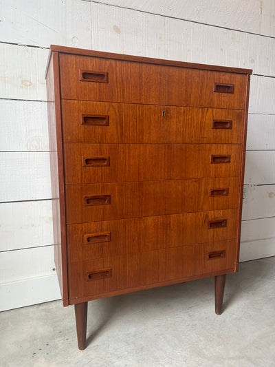 Mid Century Modern Danish 6 Drawer Dresser