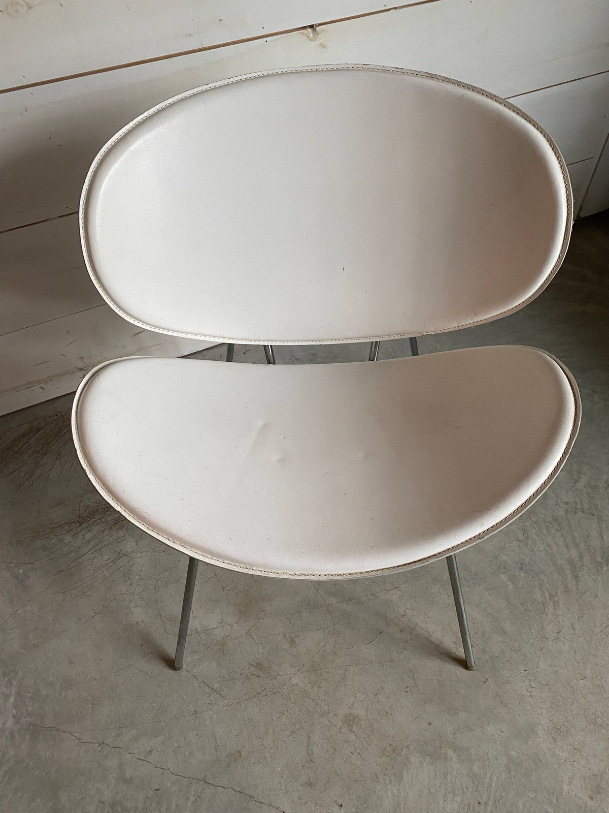Vintage Leather Clamshell Chair - White