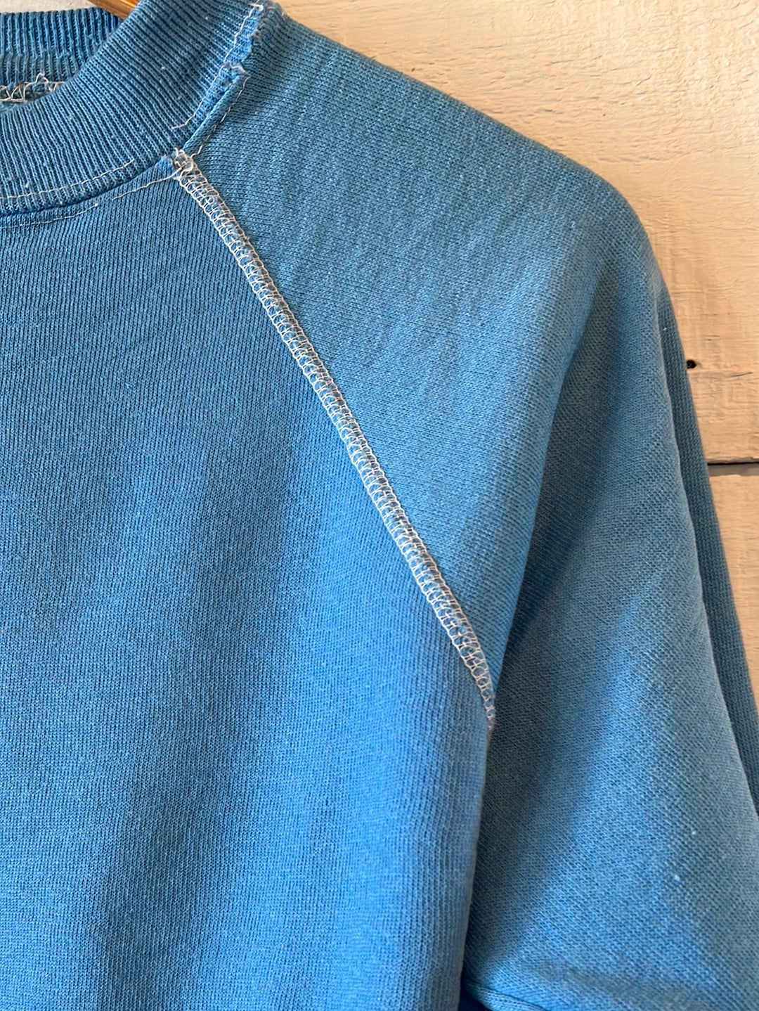 Vintage Raglan Sweatshirt -Baby Blue
