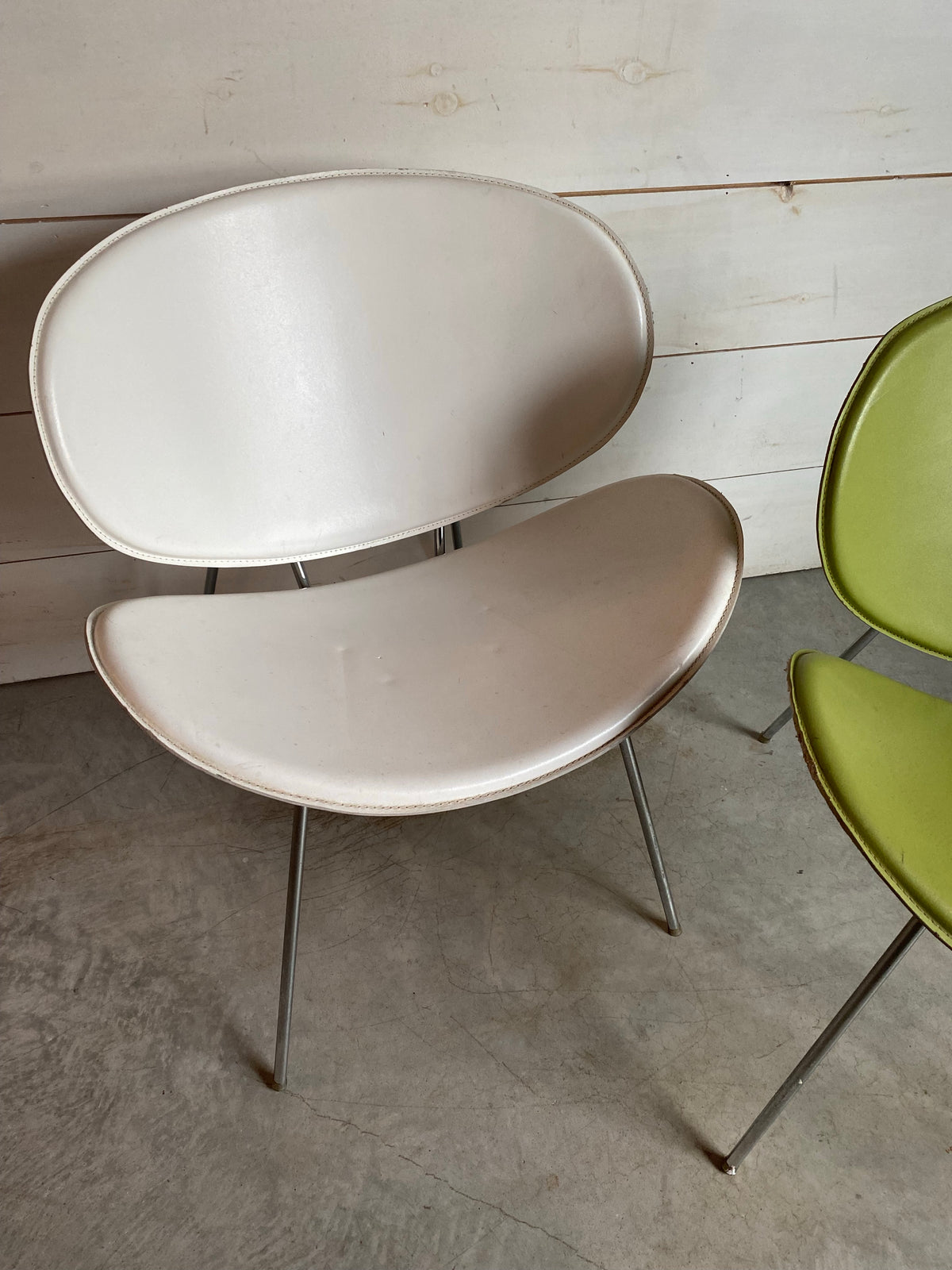 Vintage Leather Clamshell Chair - White