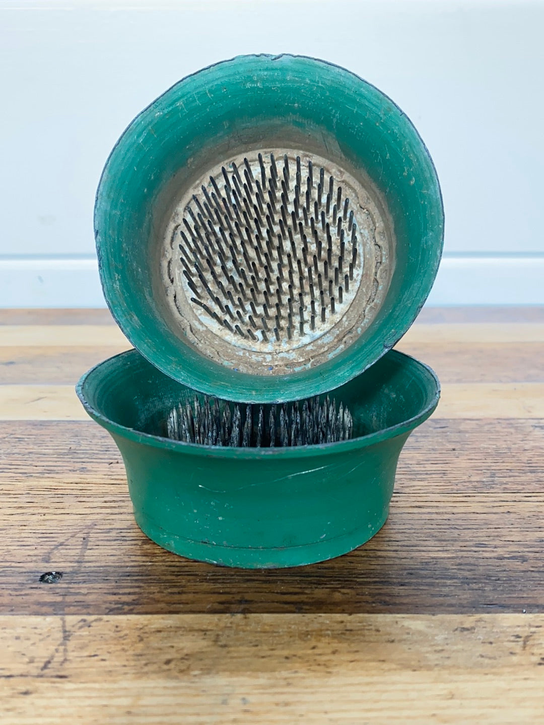 Vintage Flower Frog - Green