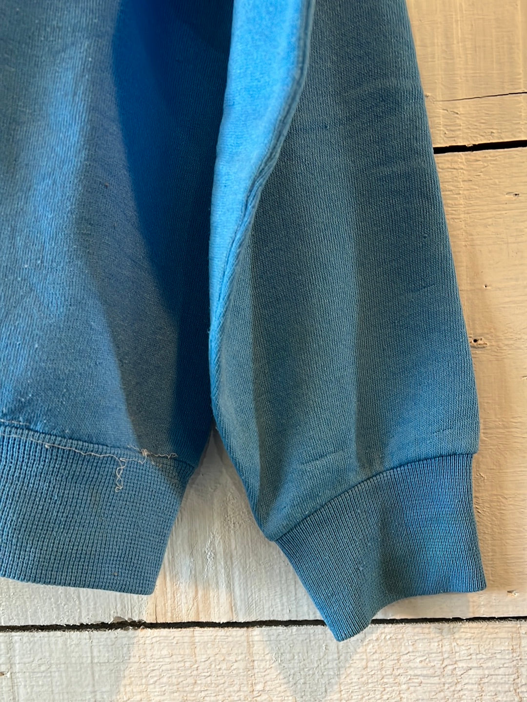 Vintage Raglan Sweatshirt -Baby Blue