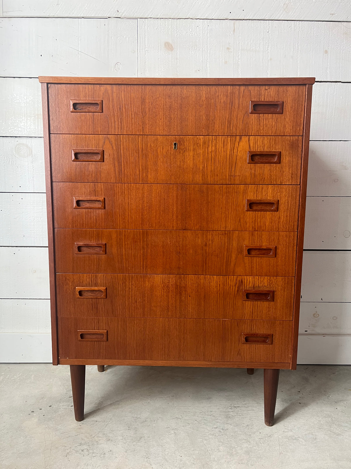 Mid Century Modern Danish 6 Drawer Dresser