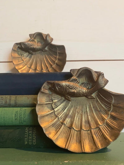 Vintage Brass Shell Tray - Diamonds & Rust