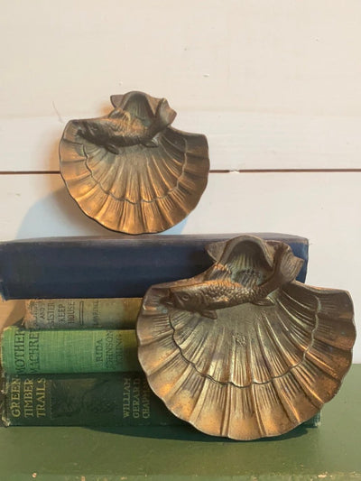 Vintage Brass Shell Tray - Diamonds & Rust