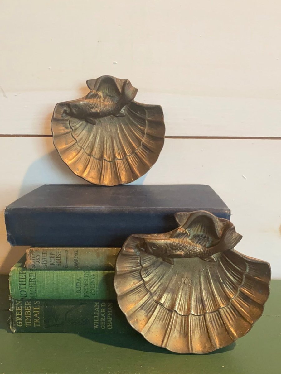 Vintage Brass Shell Tray - Diamonds & Rust