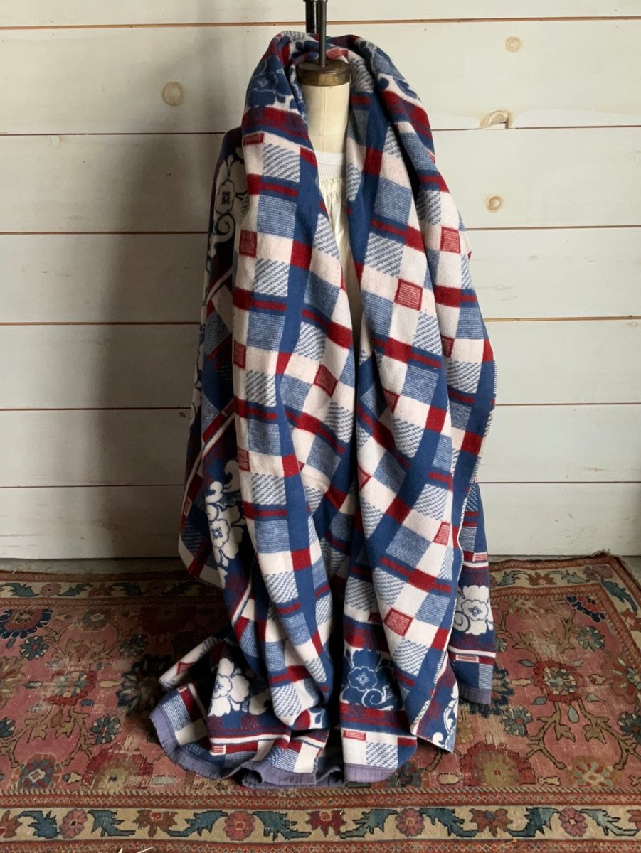 Vintage Camp Blanket - Diamonds & Rust