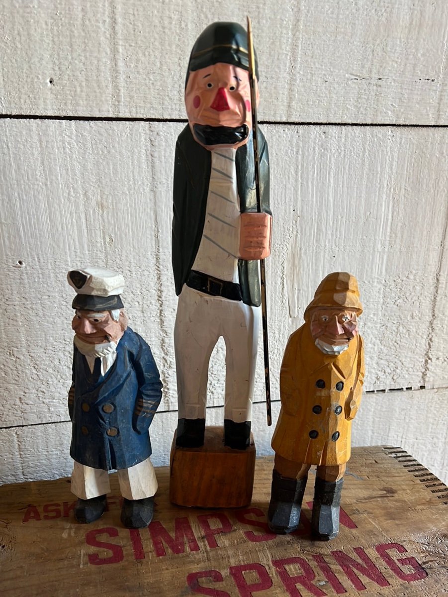 Vintage Wooden Fisherman - Stripes - Diamonds & Rust
